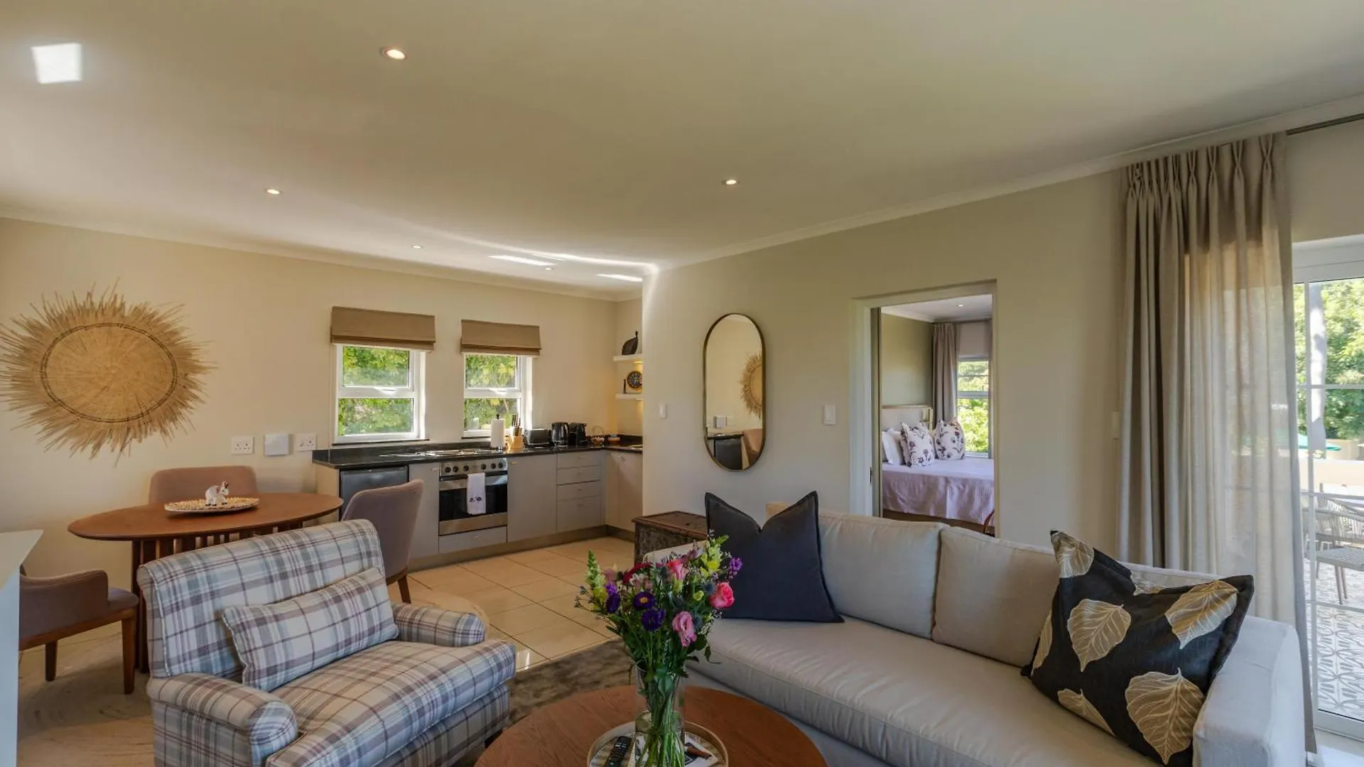The Helderview Luxury Suites サマーセット・ウェスト ゲストハウス