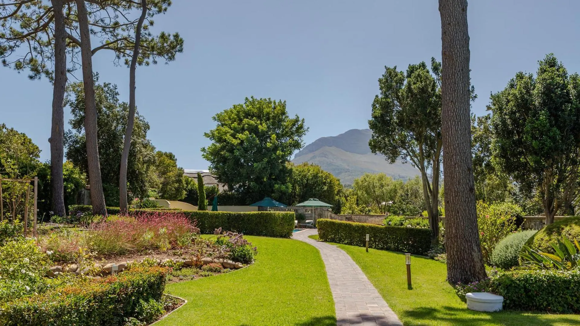 The Helderview Luxury Suites Somerset West Guest house